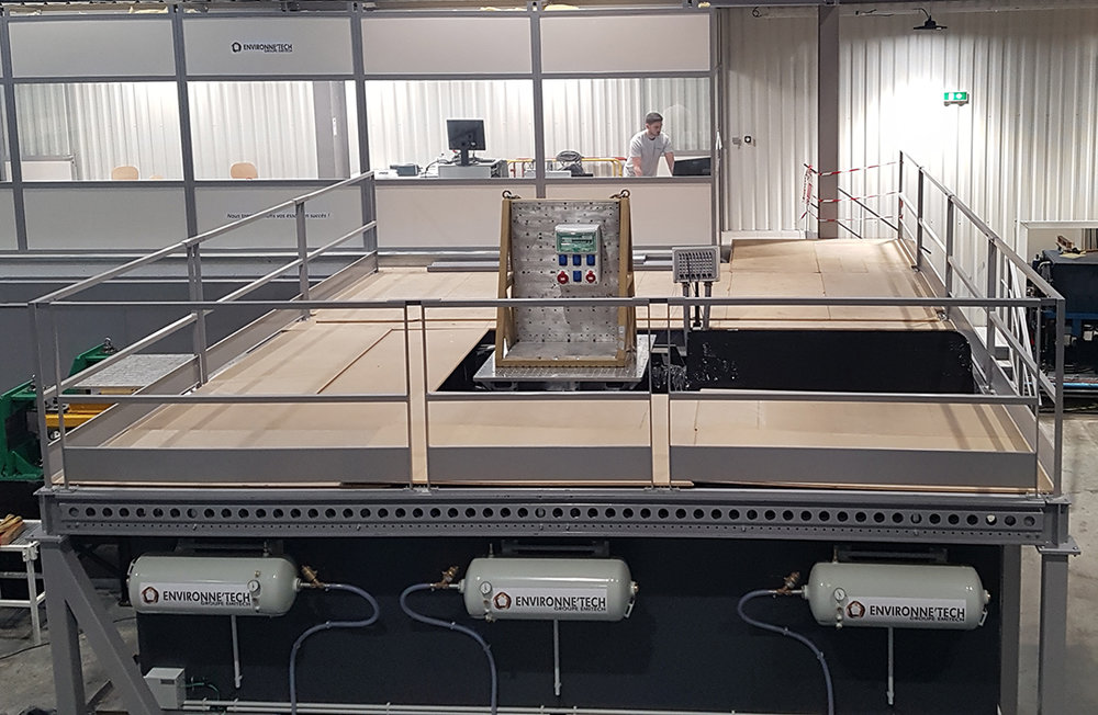 Installation of a new, large-volume, biaxial seismic bench at Environne'Tech.